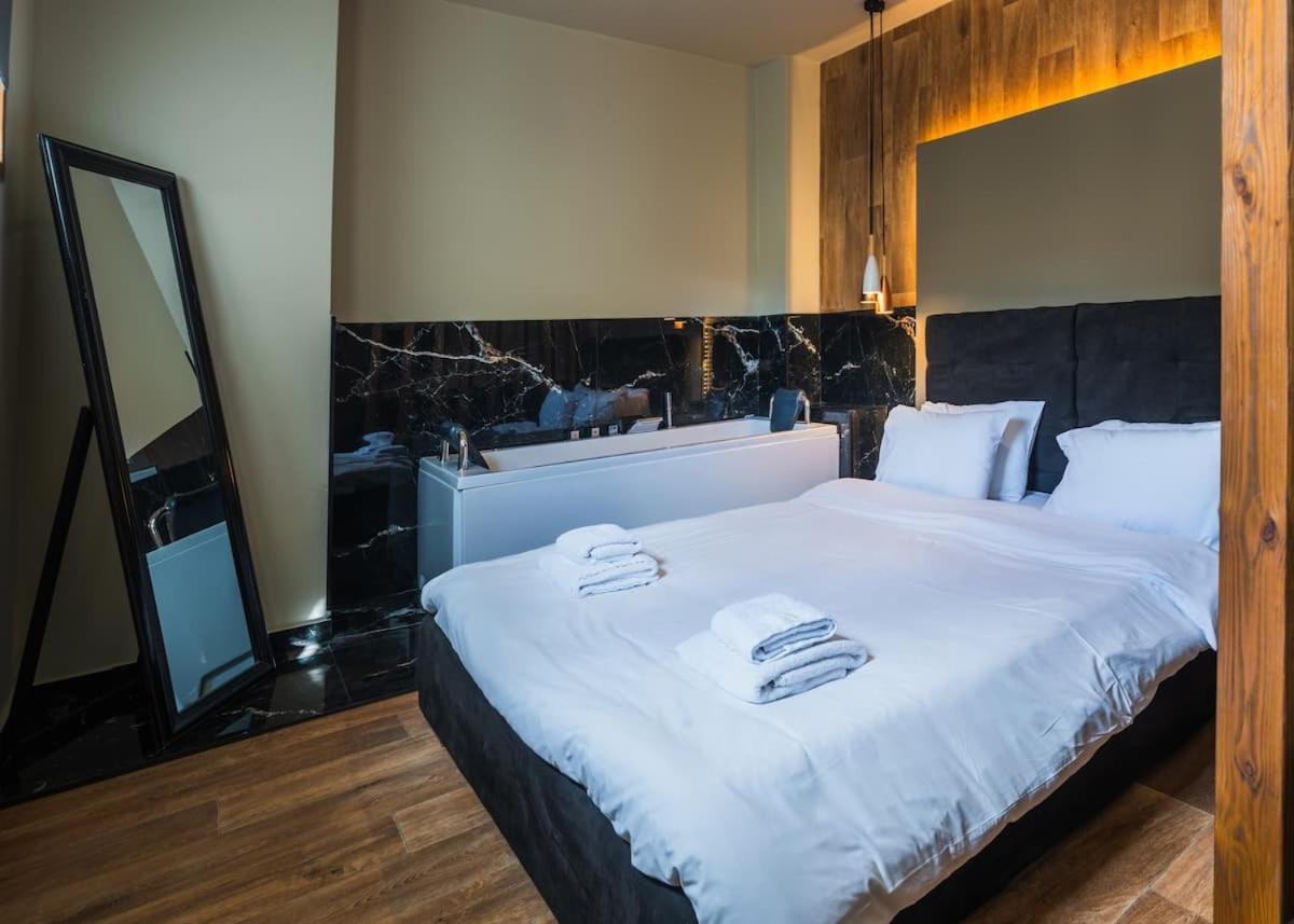 Noho Boutique , Premium Living Dikeou 8 Lägenhet Aten Exteriör bild